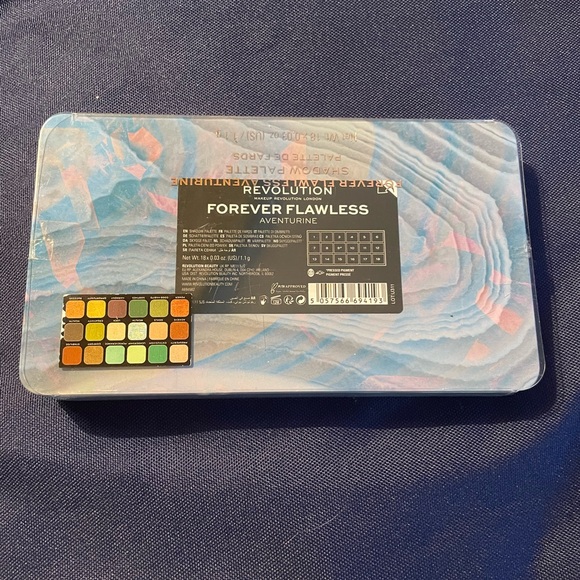 Revolution Makeup Palette NIB - Picture 2 of 5